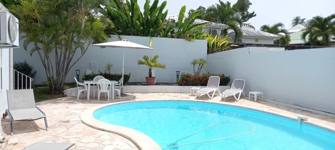 Gite Tout Confort Avec Piscine Le Gosier  Exterior foto